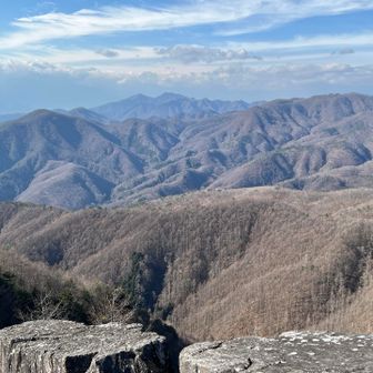 奥　茅ヶ岳、金ヶ岳
