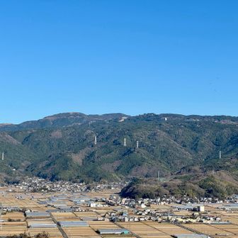 正面に十国峠。