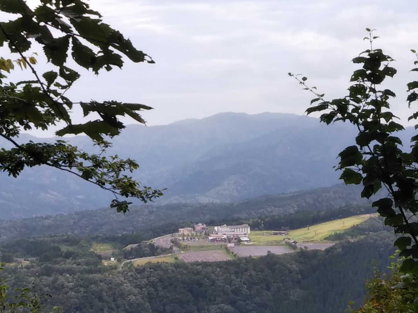意外に早く着いたので、もう少し先に進みましょう。
