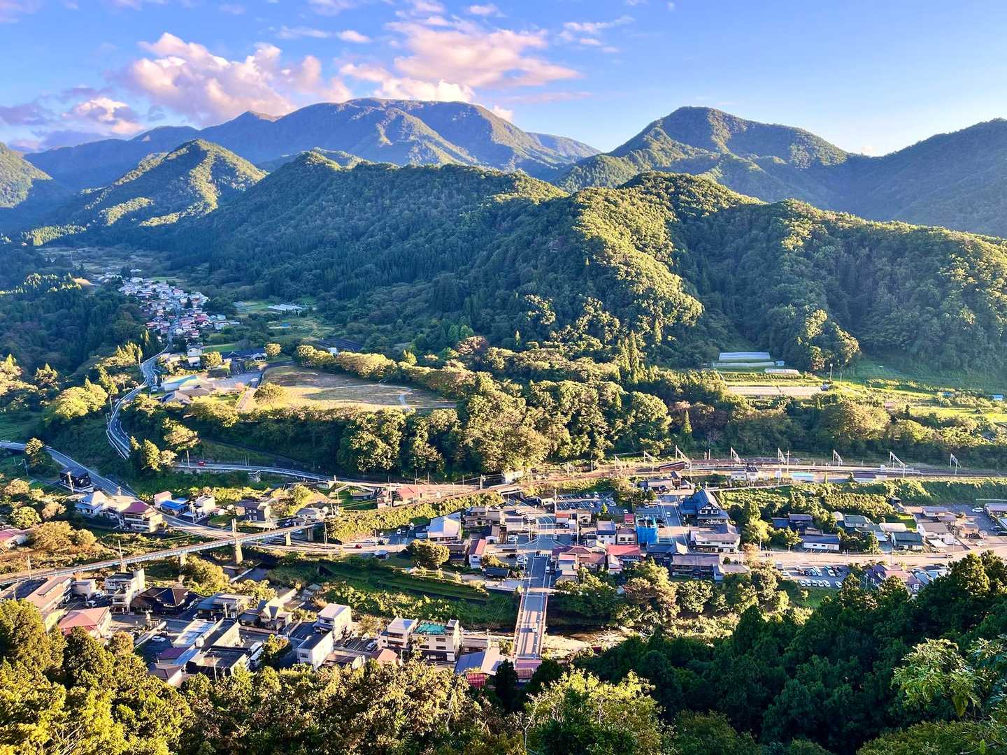 山寺往復 | 1015段の石段を登り五大堂の絶景へ。芭蕉の面影残る宝珠山歩きの写真