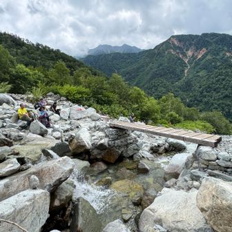 秩父沢の橋が流されたら帰れないので、ここまで急いで降りました。まだ雨は大丈夫👌
