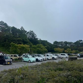 高千穂河原有料駐車場🅿️
思っていたより多かったです
そういえば、今日は夏休み最後の日曜日かぁ🤔