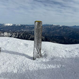 百名山（1963m）