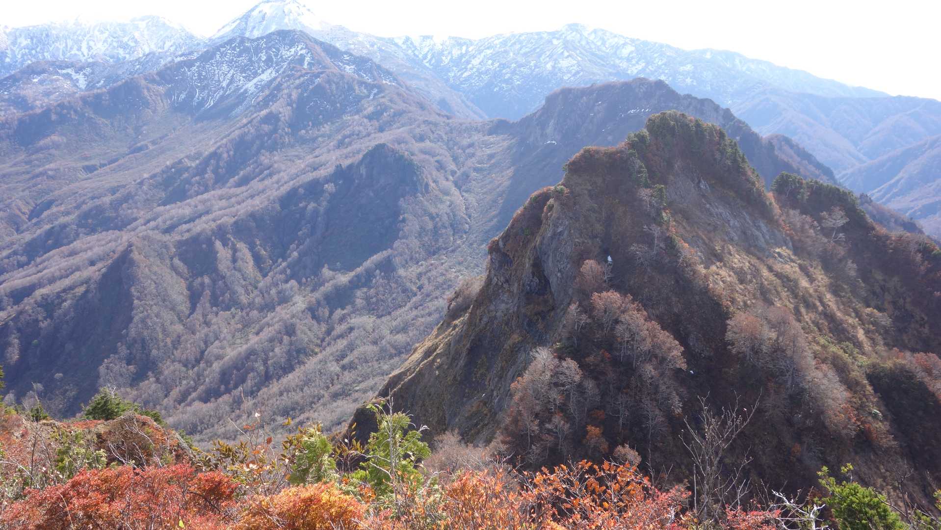 阿弥陀山南峰
春ルートは登りましたが
秋ルートは？多分、今日よりしんどそう