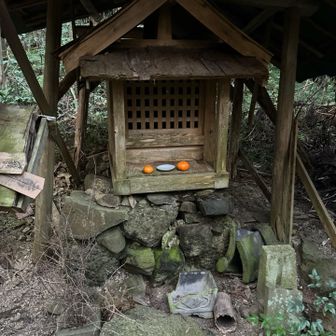 以前も来たけど、コンプリートのお礼に経塚に🙏🍊🍊