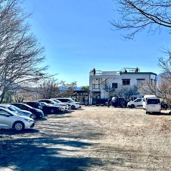 紅葉台　(コウヨウダイ)
　　山頂には展望台、お土産屋さんがあり。

　ここまでは舗装されていない林道を2km位車で登って来られます。

　今日撮影した写真は以上の8枚だけです。
続いて以前撮影したオオバコ科植物