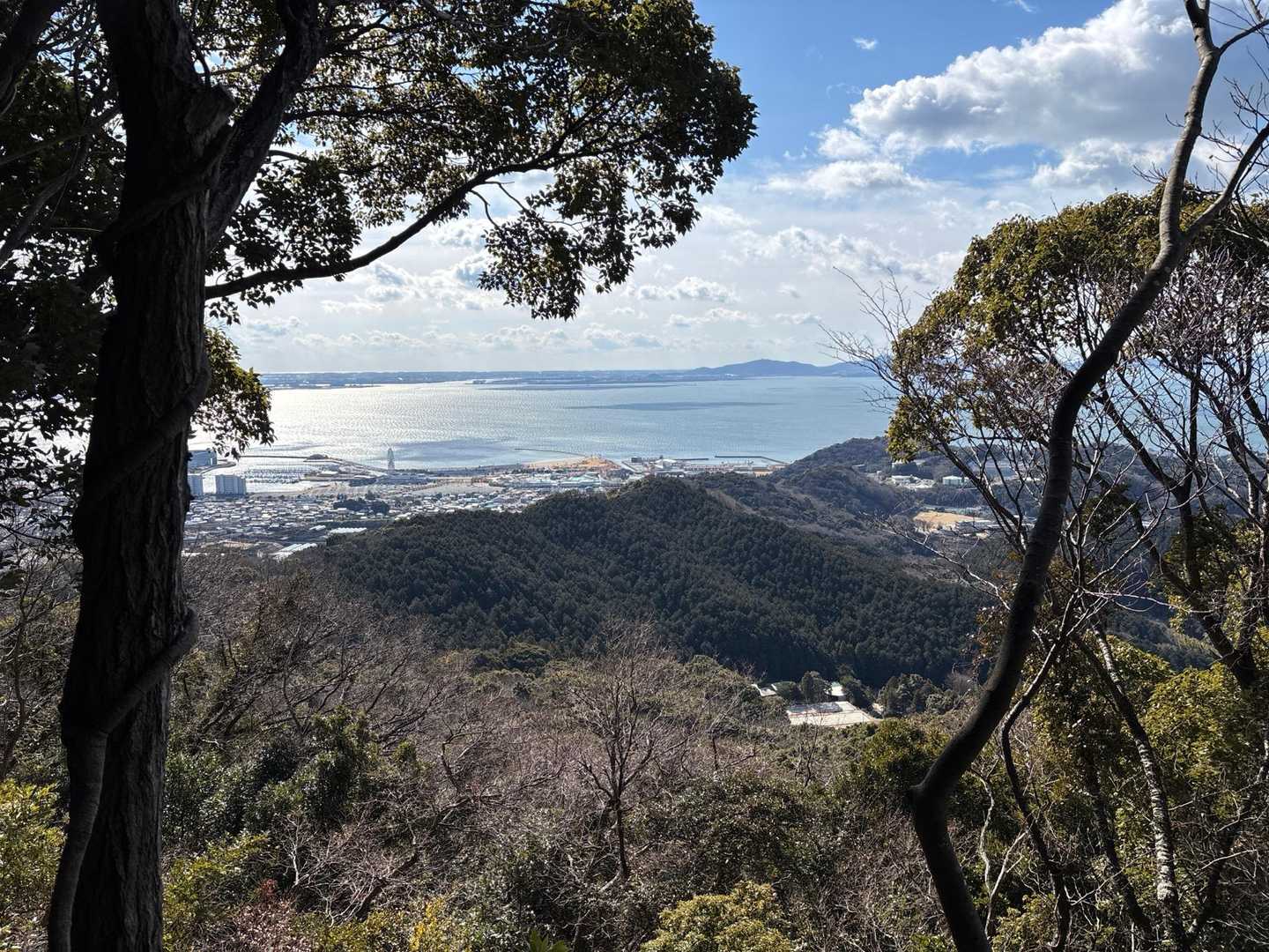 砥神山山頂手前からの眺望　👍