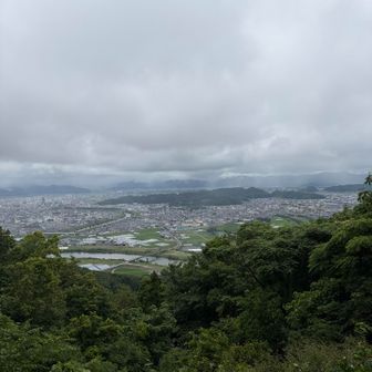 あんまり人いないし、熊が出ないか心配🐻
とりあえず、携帯爆音にしとこっ🎶
