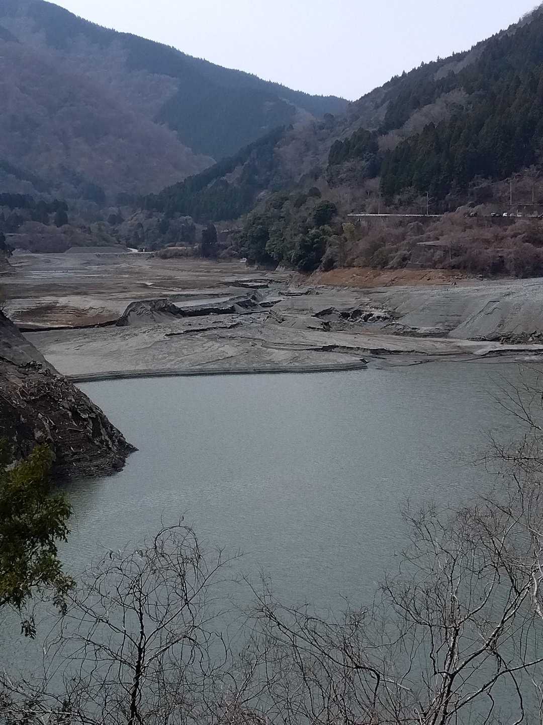 丹沢湖も水が少ないです💧