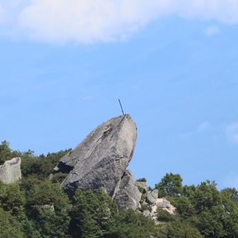 烏帽子岩に刺さる一本の剣⚔️