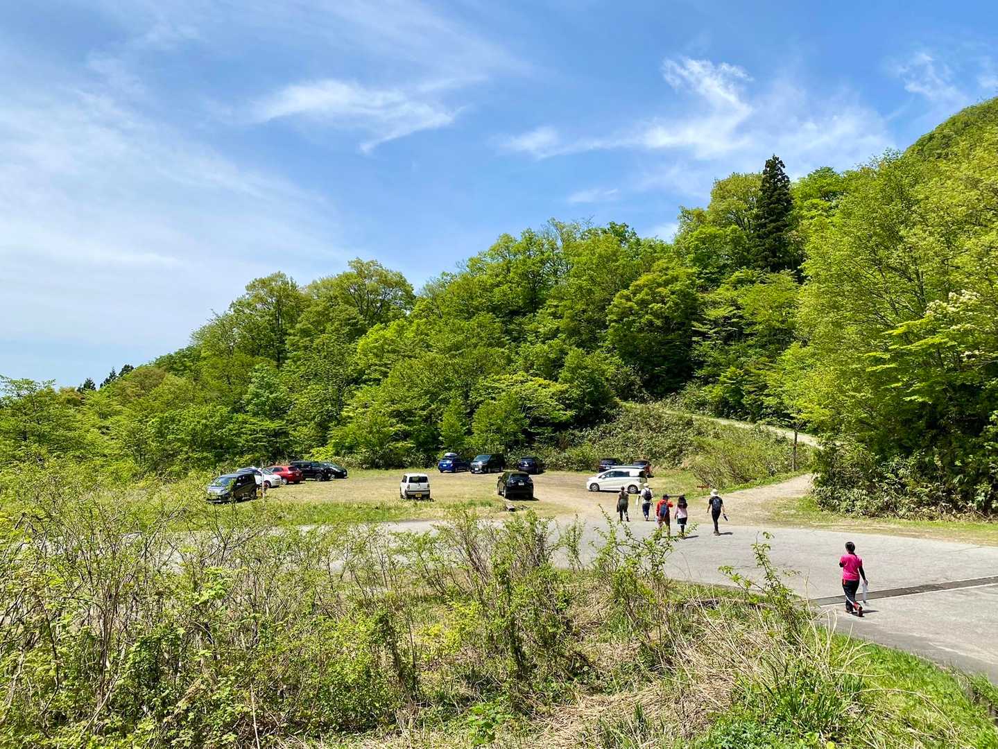 登山口駐車場に帰還。