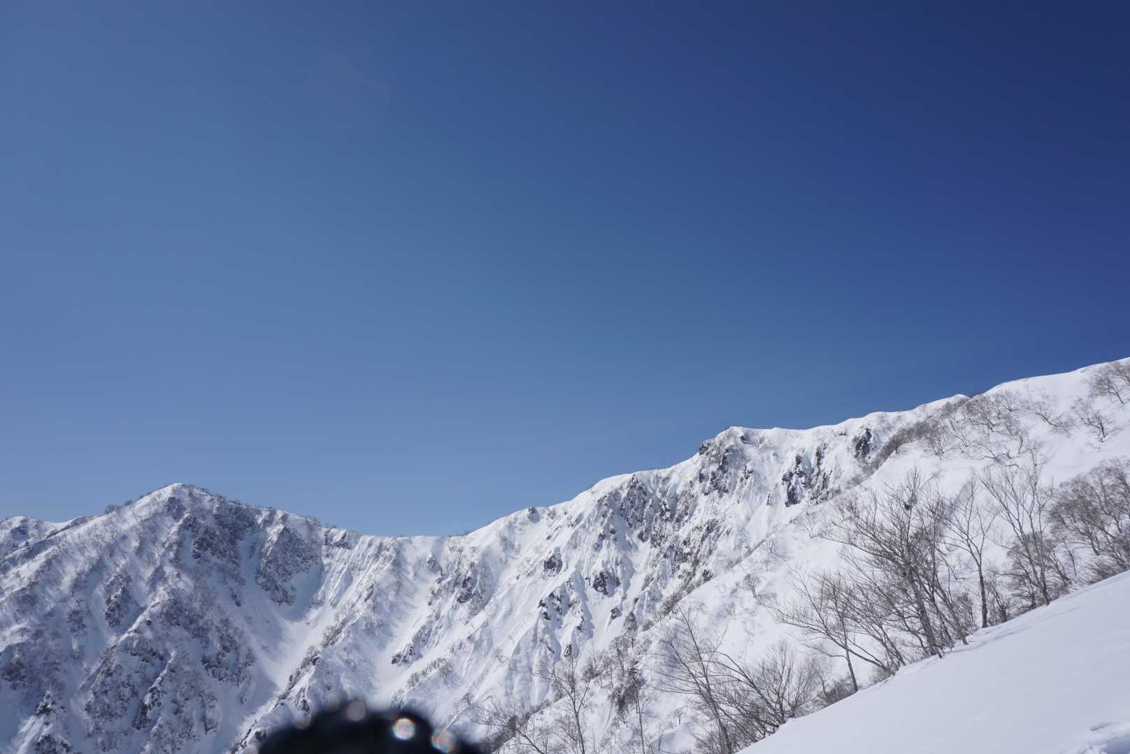 二ノ背髪-小遠見山-五竜登山口-中遠見山-大遠見山-地蔵の 縦走コースの写真