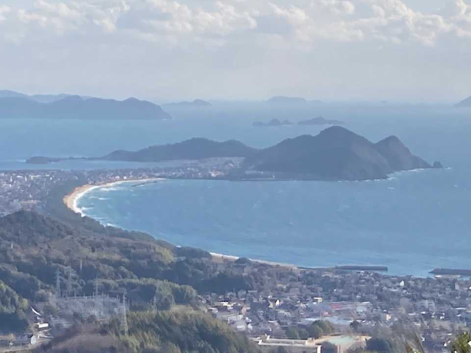 室積海岸が見えました。珍しく白波立ってる🌊