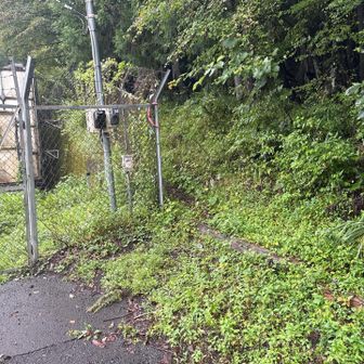 紅富台地区に下山