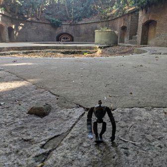 山友さん持参のロボット兵を
40秒で支度して！😂