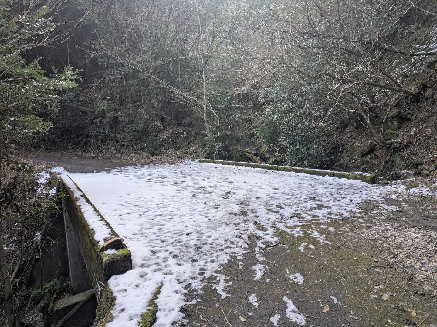 舞岳・経ヶ岳登山口-舞岳-経ヶ岳 周回コースの写真