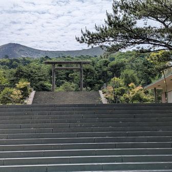 あの⛩️の前で右に進みます