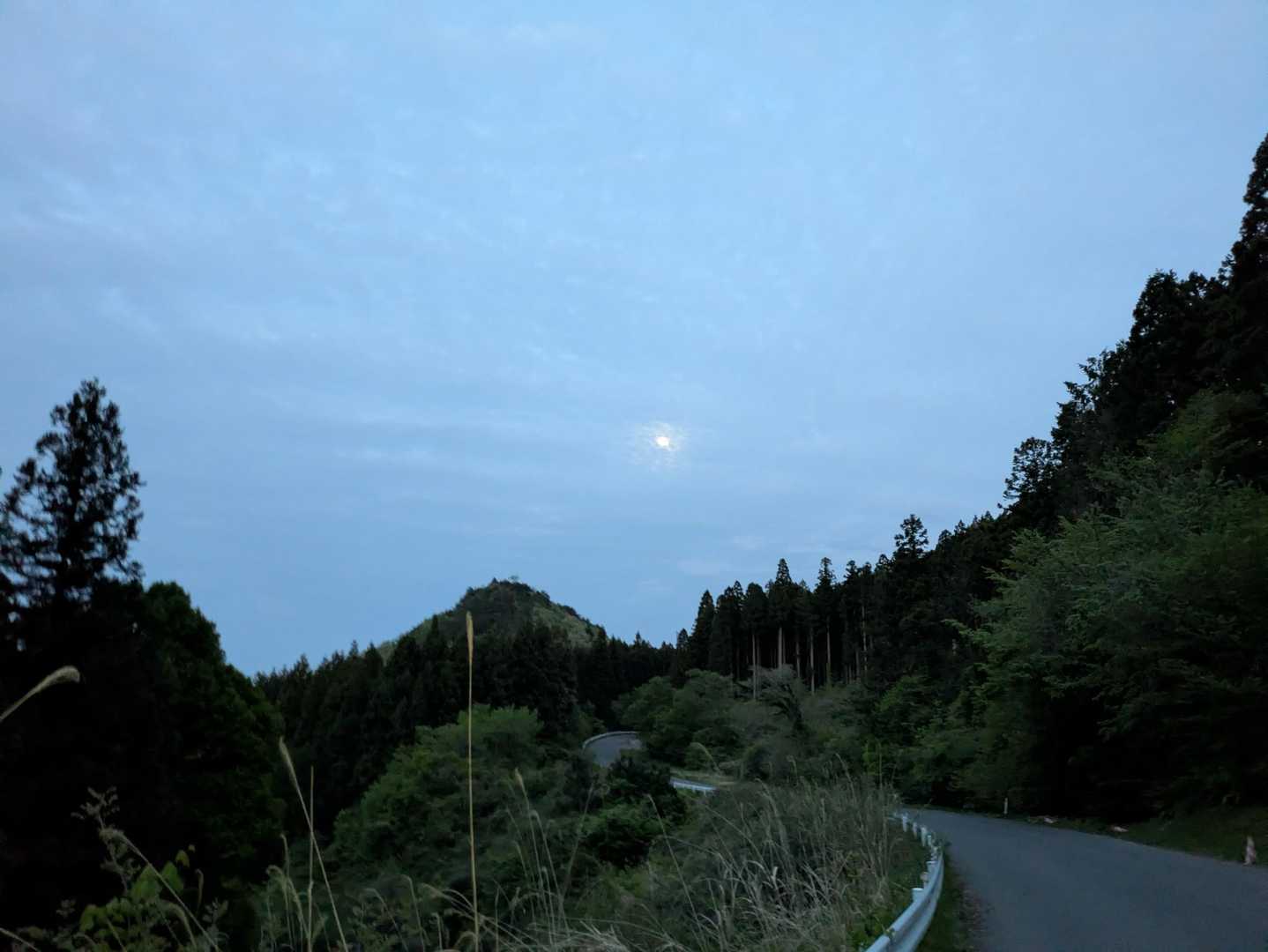 月に叢雲　略してツムラ