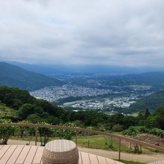 武甲山は雲の中…
最近ずっとこんな感じらしい…mont-bellのお姉さんが言ってました