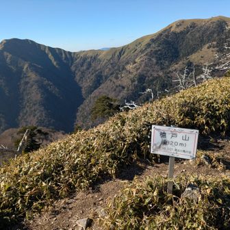 槍戸山から眺める剣山