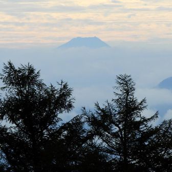 富士山は頭だけ