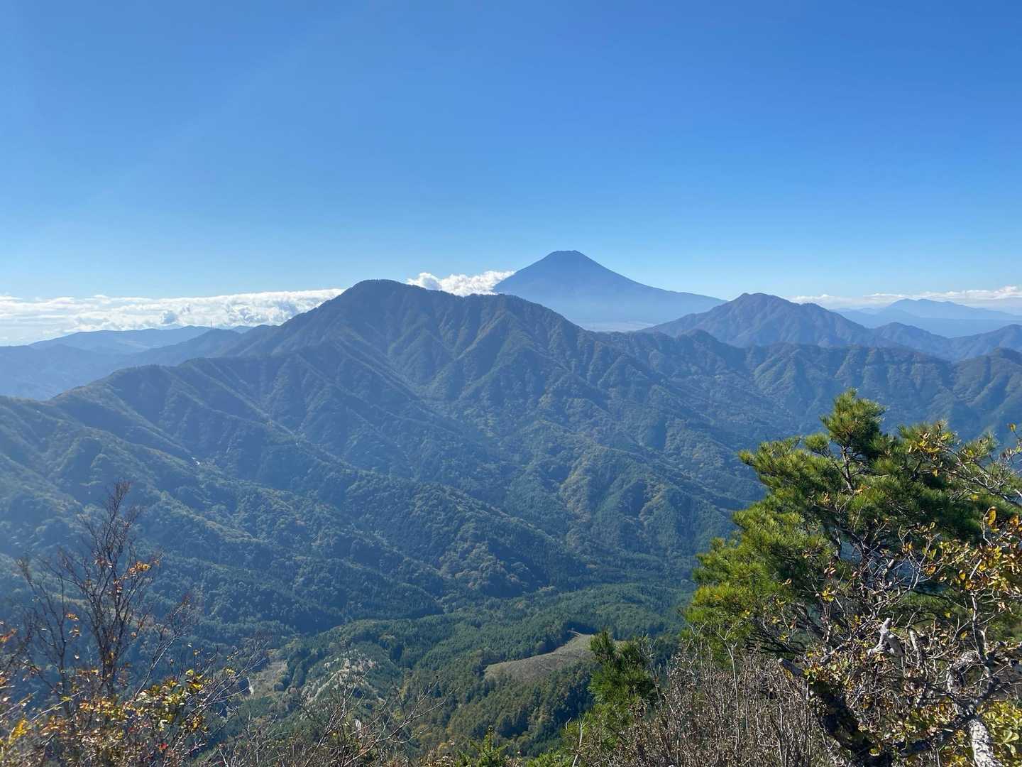道坂隧道入口バス停-道坂峠-今倉山-松山-二十六夜山-芭蕉 縦走コースの写真