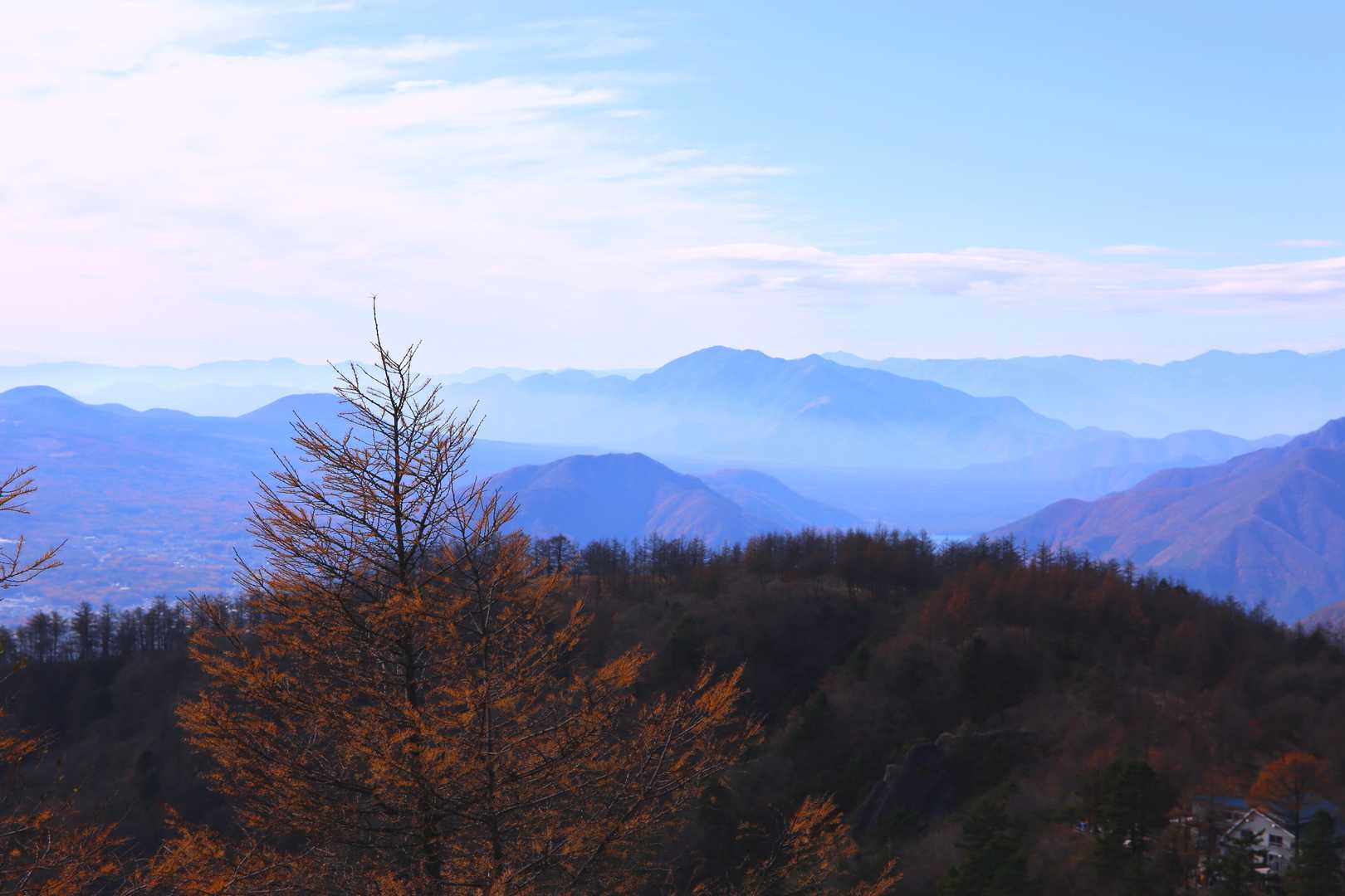 三ッ峠山 | 太宰治の随筆に登場する頂は、南アルプス・八ヶ岳・奥秩父の眺望も秀逸の写真
