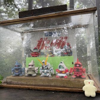 ガンダム！！シャアのザクが好きです。