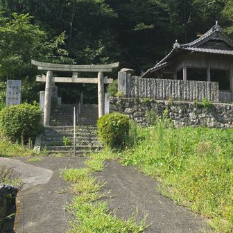 東頭社（とうとうしゃ）
階段登らず左へ