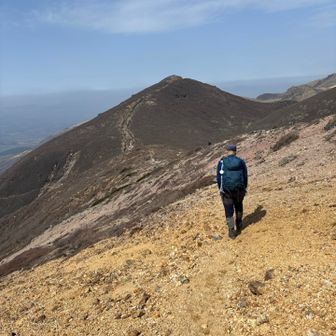 哀愁漂う頼もしい背中😎