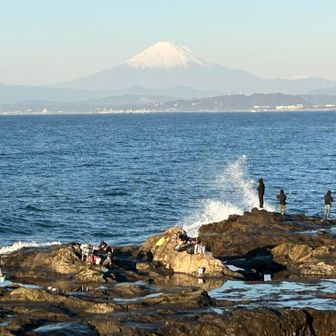 釣り人と富士山