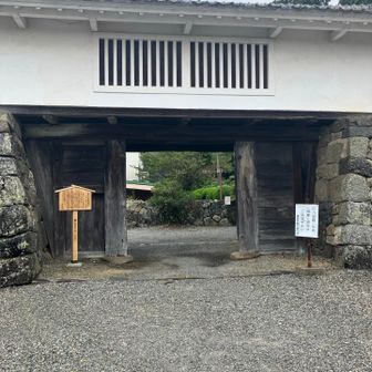 竹中半兵衛公の陣屋跡の櫓の前を通過。
ここを通過する時に、皆さんで菩提山へ登るイベントの開催日だと知る。