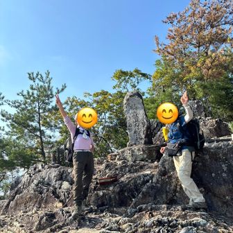 ここから、南コースは諦めて、東コースから下山しました。