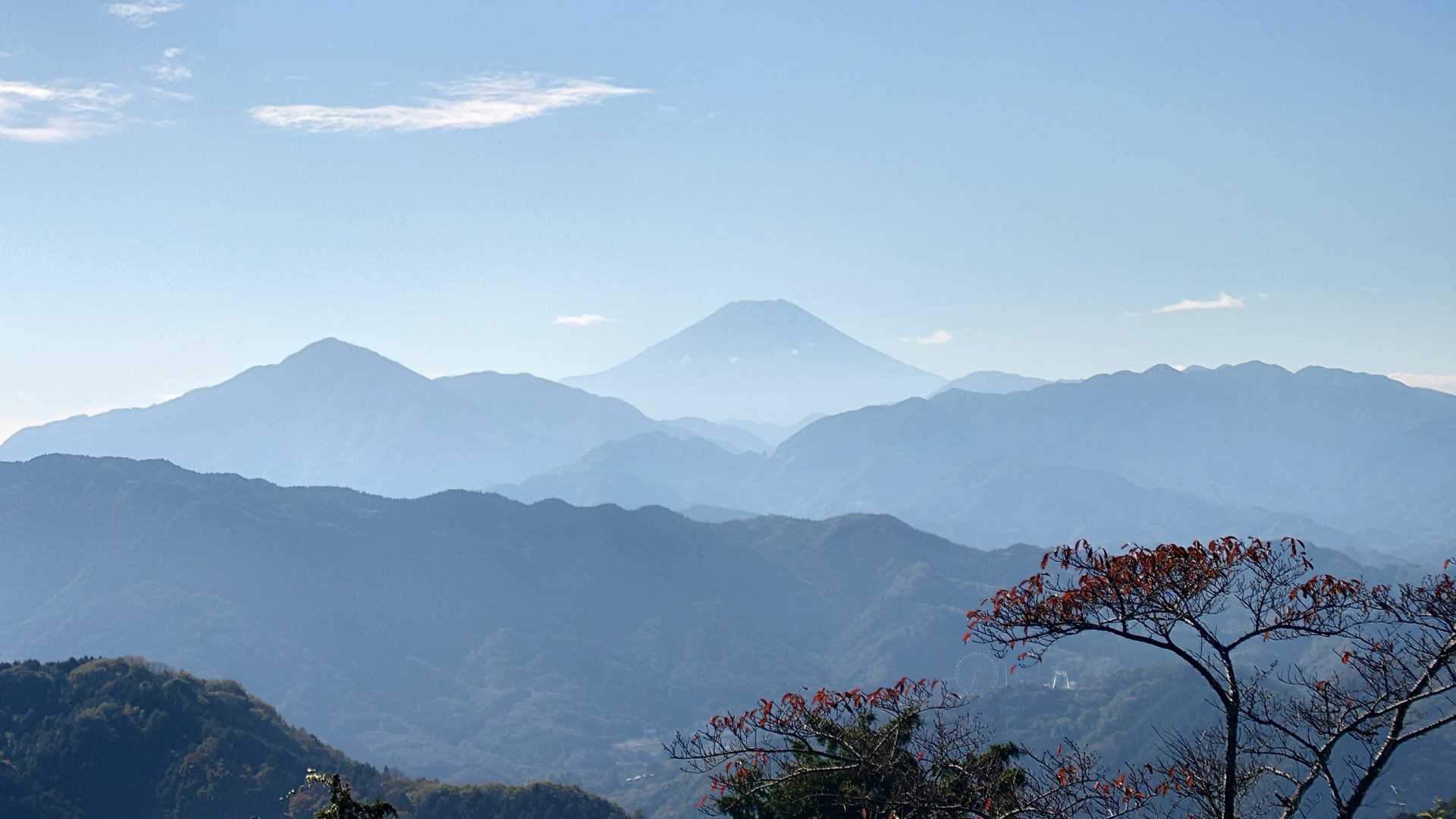 小仏バス停〜清滝駅｜景信山・城山・高尾山（稲荷山）縦走コースの写真