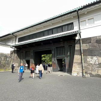 大門でフィニッシュ