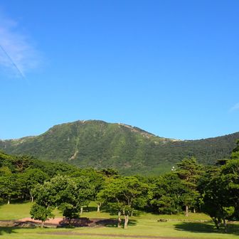 平日なのに長者原以外の駐車場は満車でしたので長者原から登る事に