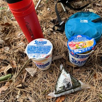 手が痛いけど食欲は我慢できない〜😵