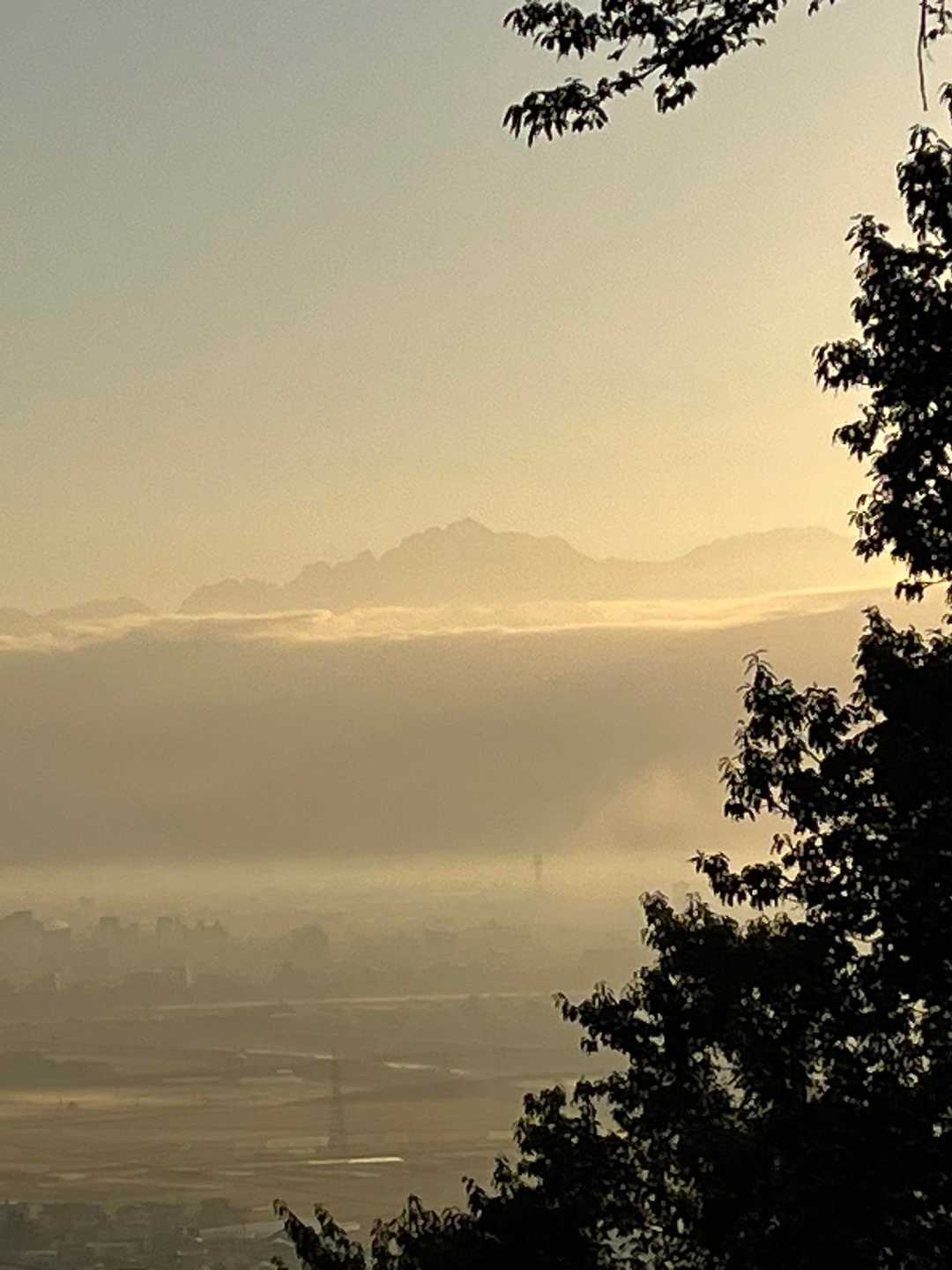 のぞみの丘から剱岳