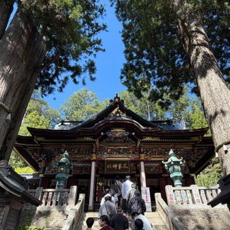 あんまり願掛けとか興味ないですが、せっかく来たのでお参り。一年生ボーイズ、楽しそうにキャッキャしています。