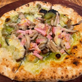 茄子とキノコのジェノベーゼ🍕