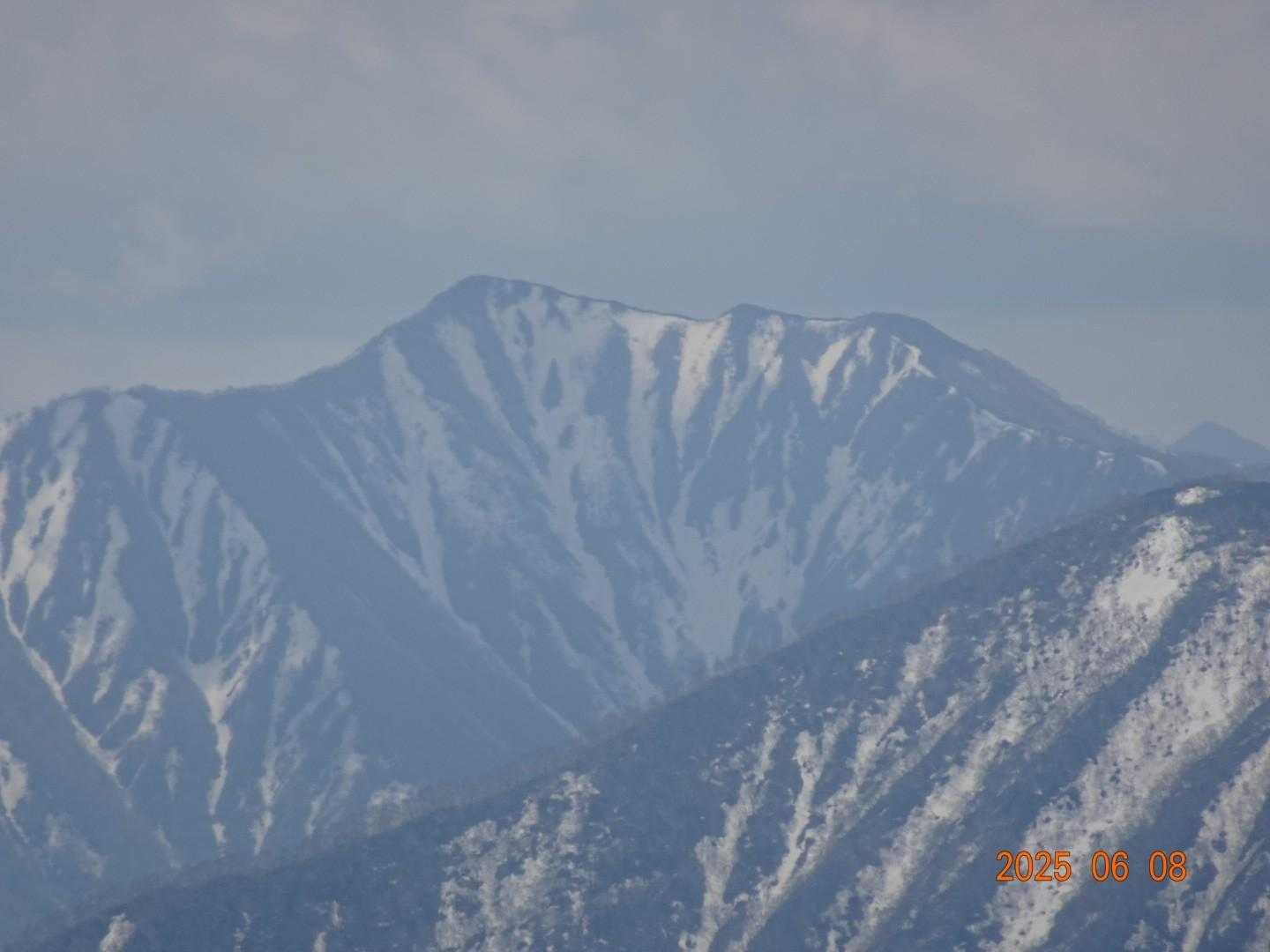 「カムエクじゃない？」
「違った、札内岳みたい・・・」？？？