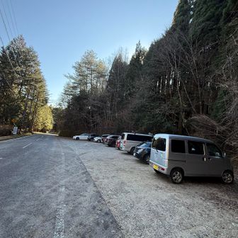 大多賀峠はほぼ満車🈵道路は凍結してません。