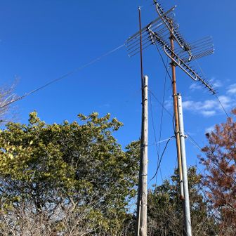 アンテナ山です。標識見つからず