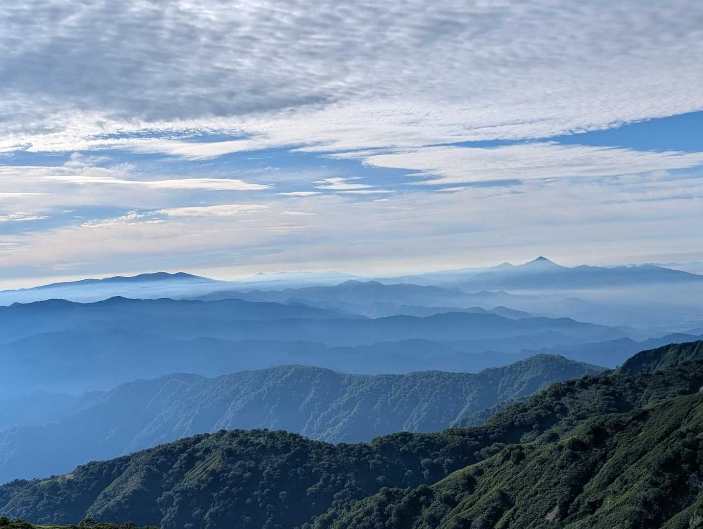 磐梯山と吾妻連峰が今日もきれいに見えます✨️