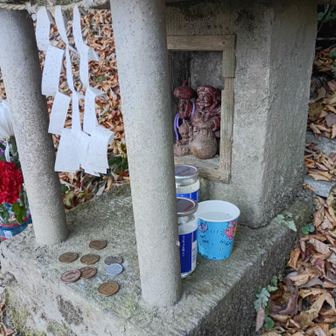 大黒様ですね。
笠森寺は観音様で仏教ですし、まあ、どこでもそうですが、地元の方は仏教も、神道もその他、地元の田の神、山の神などいろんな神仏に祈りを捧げていたんでしょうねえ。
日本人は多神教であり、無宗教でもある。
そして他宗教には無寛容だということらしい。ようーわからんが。