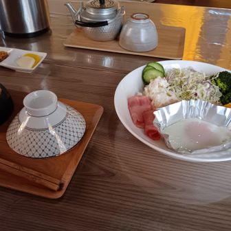 木の又小屋の朝食