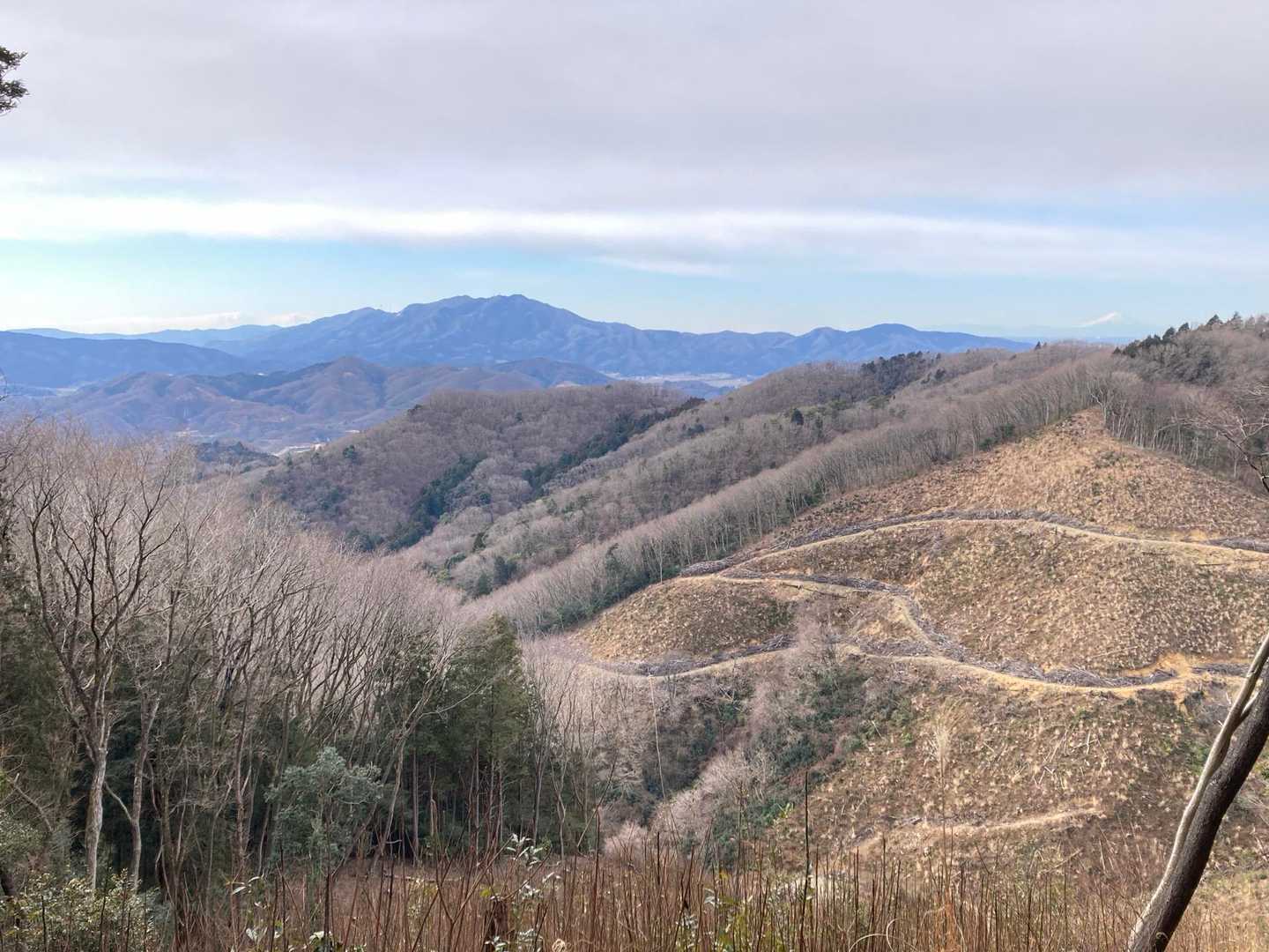 眺望1️⃣　右端に富士山🗻
