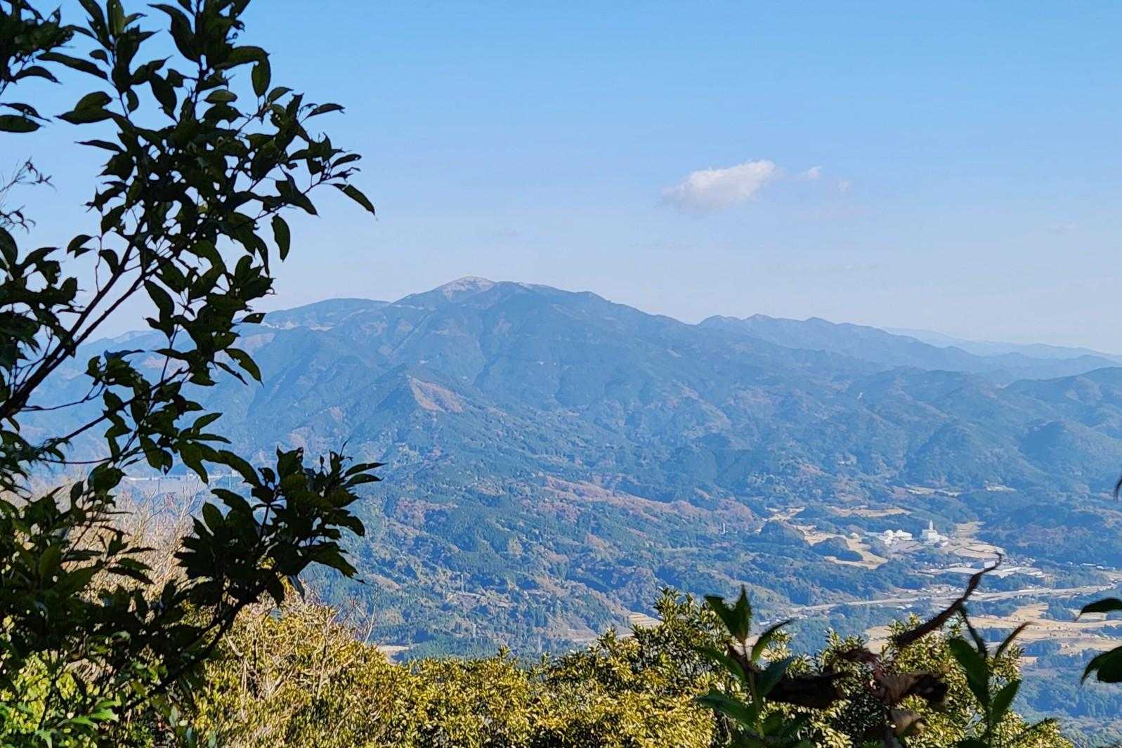 天山