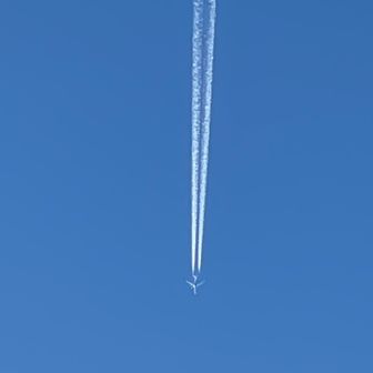 飛行機雲上手く撮れた