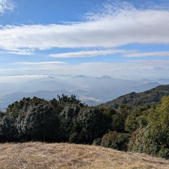 じっとしてると肌寒いです🌬